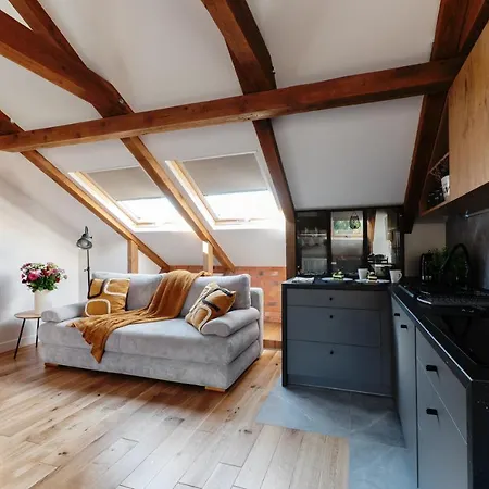 Garden Iii * 戈斯蒂宁