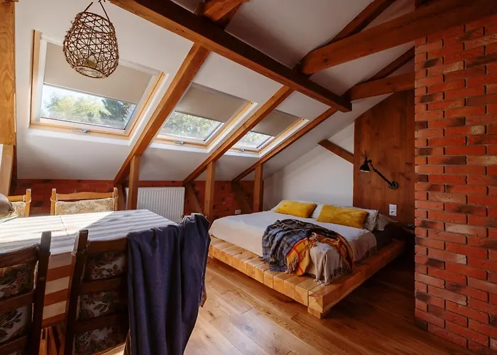 Garden Iii Apartment *